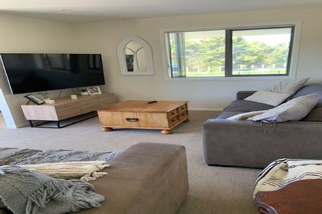 Photo of property in 51-53 Shaw Road, Oratia, Auckland, 0604