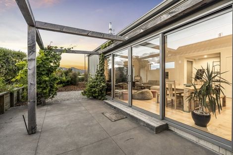 Photo of property in 22 Robrosa Street, Wanaka, 9305