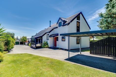 Photo of property in 15 Ritchie Place, Havelock North, 4130