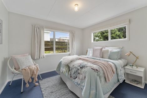 Photo of property in 2 Karaka Street, Otaki Beach, Otaki, 5512
