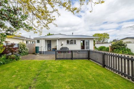 Photo of property in 26 Costley Street, Carterton, 5713