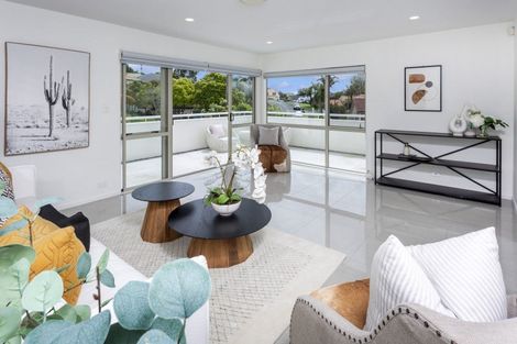 Photo of property in 46 Goldfinch Rise, Unsworth Heights, Auckland, 0632