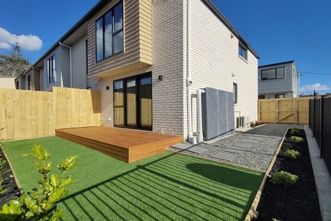 Photo of property in 1/7 Peverill Crescent, Papatoetoe, Auckland, 2025