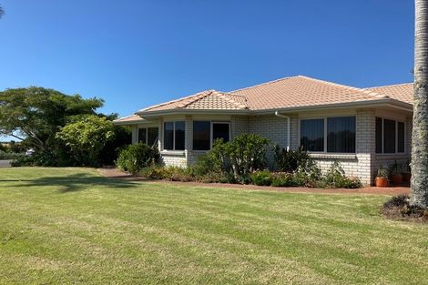 Photo of property in 1 Athenree Heights, Athenree, Katikati, 3177