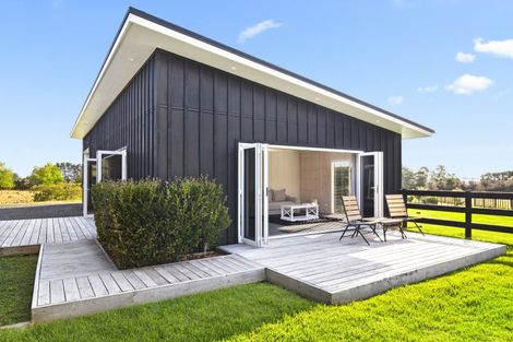 Photo of property in 114 Bombay Road, Bombay, 2675