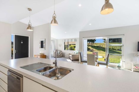 Photo of property in 76 Waitarere Rise Avenue, Waitarere, Levin, 5510