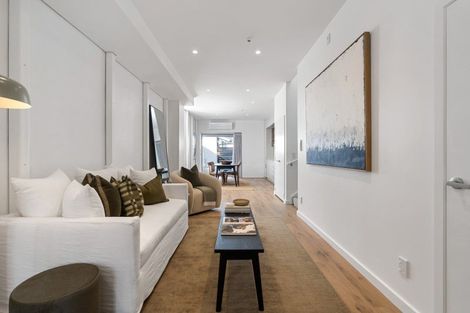 Photo of property in 1/11 Courtenay Place, Te Aro, Wellington, 6011