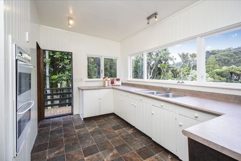 Photo of property in 83 Waima Crescent, Titirangi, Auckland, 0604