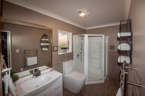 Photo of property in 6 Halewood Grove, Churton Park, Wellington, 6037