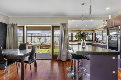 Photo of property in 90 Tamatea Road, Taupo, 3330