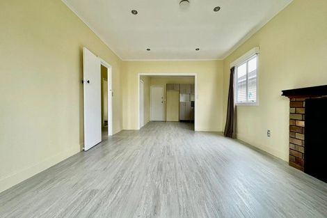 Photo of property in 26 Manuroa Road, Takanini, 2112