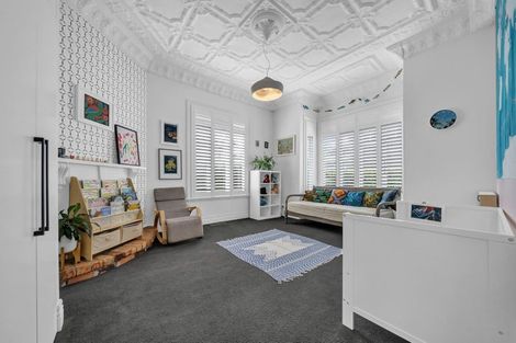 Photo of property in 23 Cheltenham Road, Devonport, Auckland, 0624