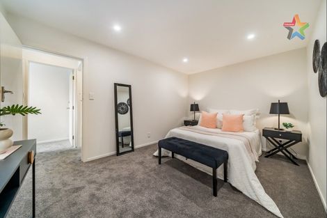 Photo of property in 10 Walnut Way, Maungaraki, Lower Hutt, 5010