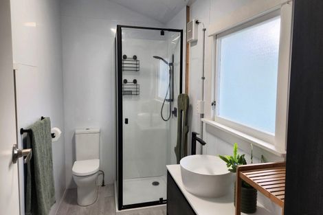 Photo of property in 16 Te Hatepe Avenue, Taupo, 3330