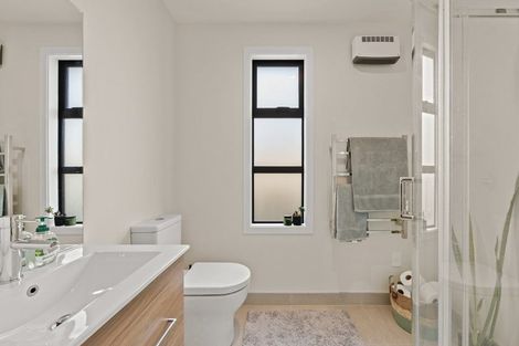 Photo of property in 6 Rill Lane, Jacks Point, 9371