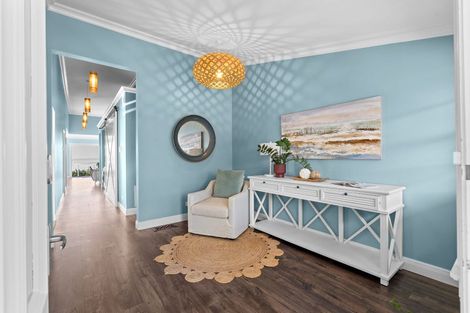 Photo of property in 1047 Whangaparaoa Road, Tindalls Beach, Whangaparaoa, 0930