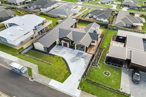 Photo of property in 9 Fisk Road, Pukekohe, 2120
