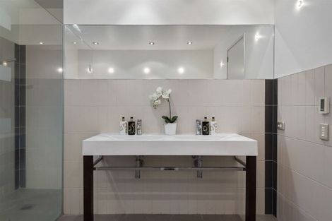 Photo of property in 25 Hastings Road, Mairangi Bay, Auckland, 0630