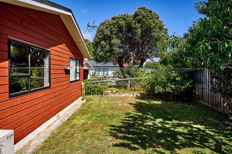 Photo of property in 12 Acheron Road, Paremata, Porirua, 5026