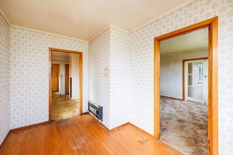 Photo of property in 15 Peters Avenue, Cloverlea, Palmerston North, 4412