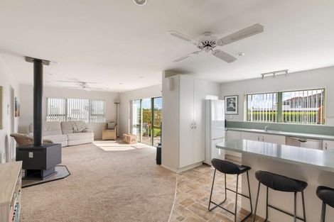 Photo of property in 31b Churchill Terrace, Waiuku, 2123