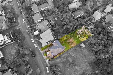 Photo of property in 44 Peter Terrace, Castor Bay, Auckland, 0620