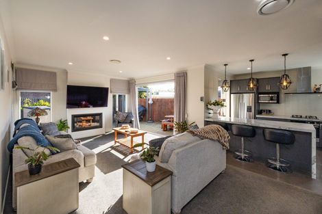 Photo of property in 7a Weber Place, Roslyn, Palmerston North, 4414
