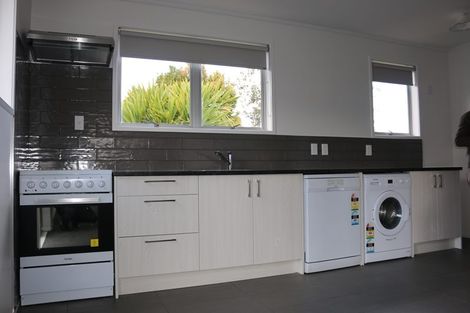 Photo of property in 117 Riverpark Crescent, Henderson, Auckland, 0610