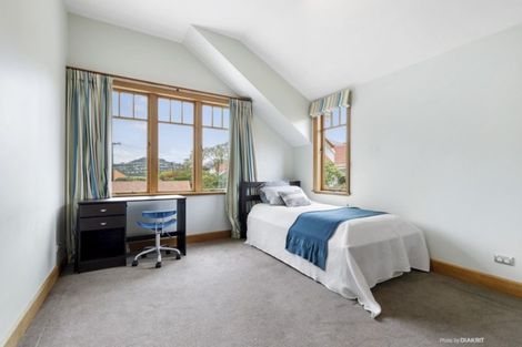 Photo of property in 49 Homewood Avenue, Karori, Wellington, 6012