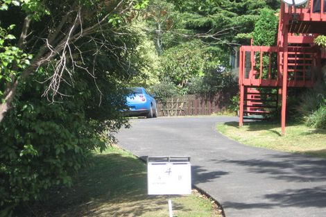 Photo of property in 1/4 Glenvale Place, Totara Vale, Auckland, 0629