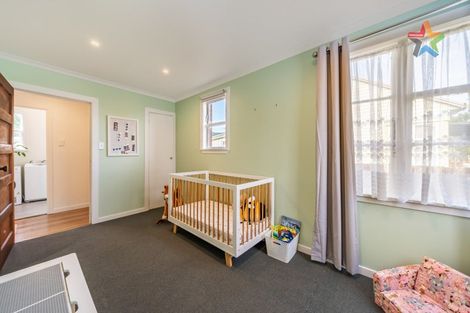 Photo of property in 55 Shearer Crescent, Naenae, Lower Hutt, 5011