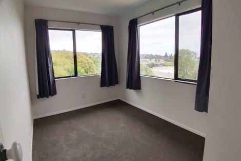 Photo of property in 1/1 Argyle Road, Browns Bay, Auckland, 0630