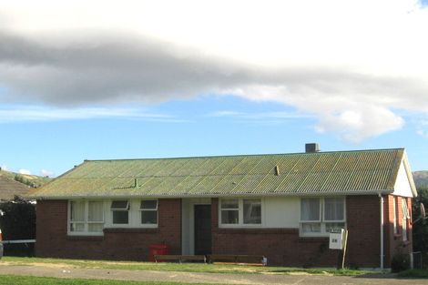 Photo of property in 28 Aberfeldy Street, Cannons Creek, Porirua, 5024