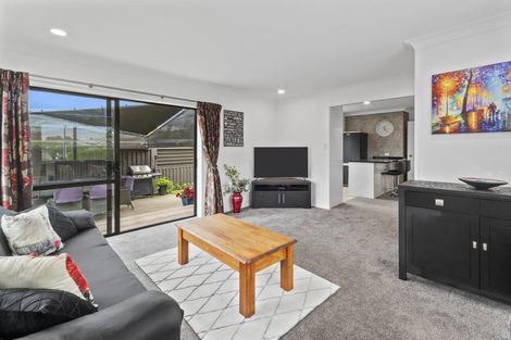 Photo of property in 13c Nelson Street, Papakura, 2110