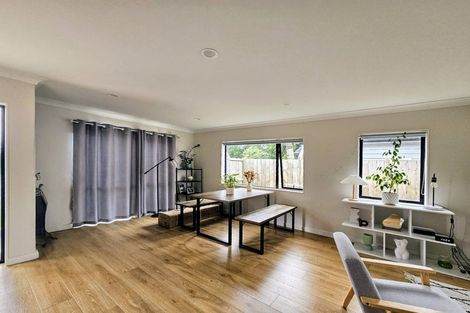 Photo of property in 19 Earlywood Road, Takanini, 2110