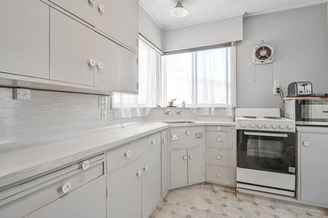 Photo of property in 711 Roberts Street, Hastings, 4122