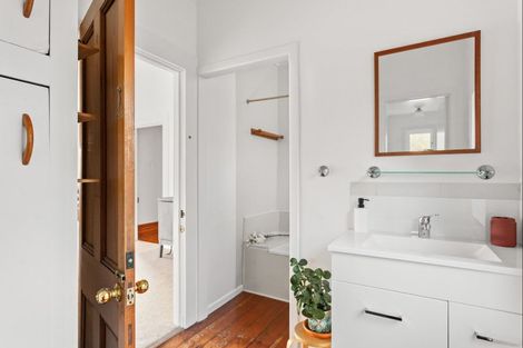 Photo of property in 17 Mangapapa Road, Mangapapa, Gisborne, 4010