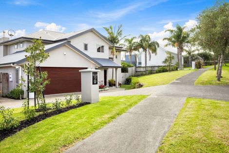 Photo of property in 13 Rangi Avenue, Schnapper Rock, Auckland, 0632