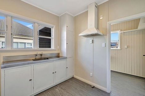 Photo of property in 12 Hardy Street, New Brighton, Christchurch, 8061