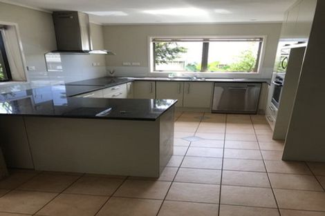 Photo of property in 2 Baronie Court, Half Moon Bay, Auckland, 2012