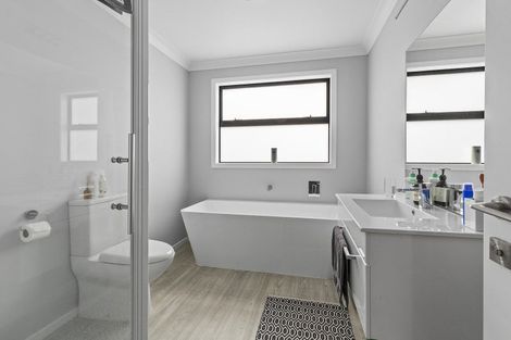 Photo of property in 98 Downing Street, Crofton Downs, Wellington, 6035