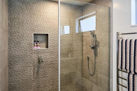 Photo of property in 12 Muri Road, Pukerua Bay, 5026