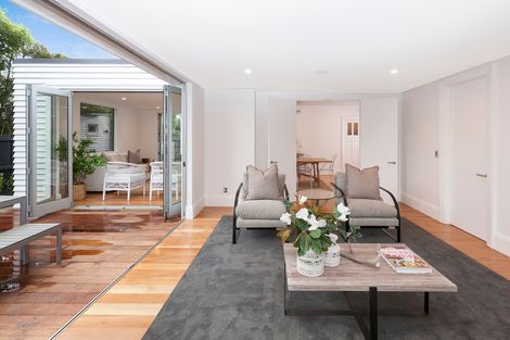 Photo of property in 102 Heaton Street, Merivale, Christchurch, 8052