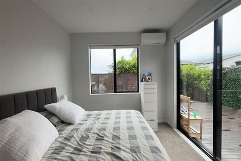 Photo of property in 27 Craigs Way, Hobsonville, Auckland, 0616