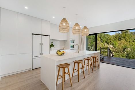 Photo of property in 25a Marvon Downs Avenue, Pakuranga Heights, Auckland, 2010