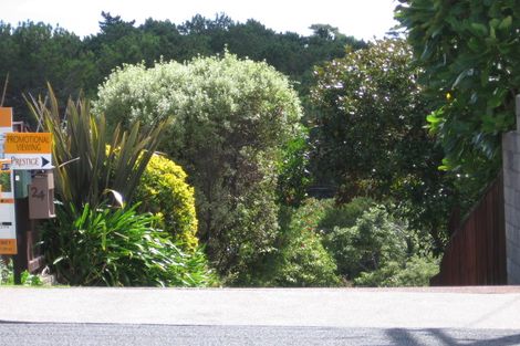 Photo of property in 28 Aberdeen Road, Campbells Bay, Auckland, 0620