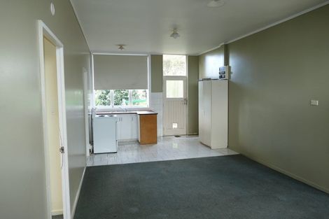 Photo of property in 17 Sylvan Crescent, Te Atatu South, Auckland, 0610