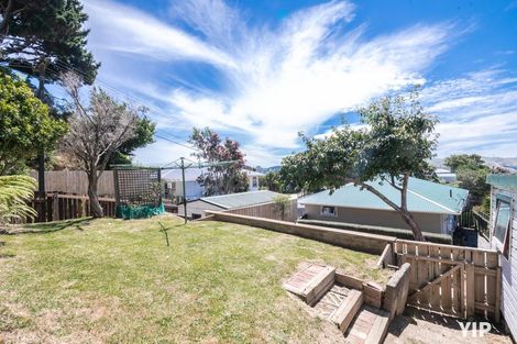Photo of property in 58 Catherine Crescent, Paparangi, Wellington, 6037