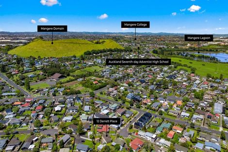 Photo of property in 12 Derrett Place, Mangere Bridge, Auckland, 2022