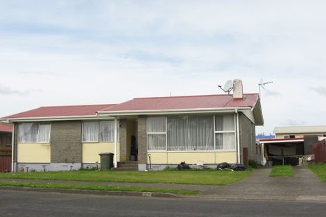 Photo of property in 37 Konini Street, Inglewood, 4330